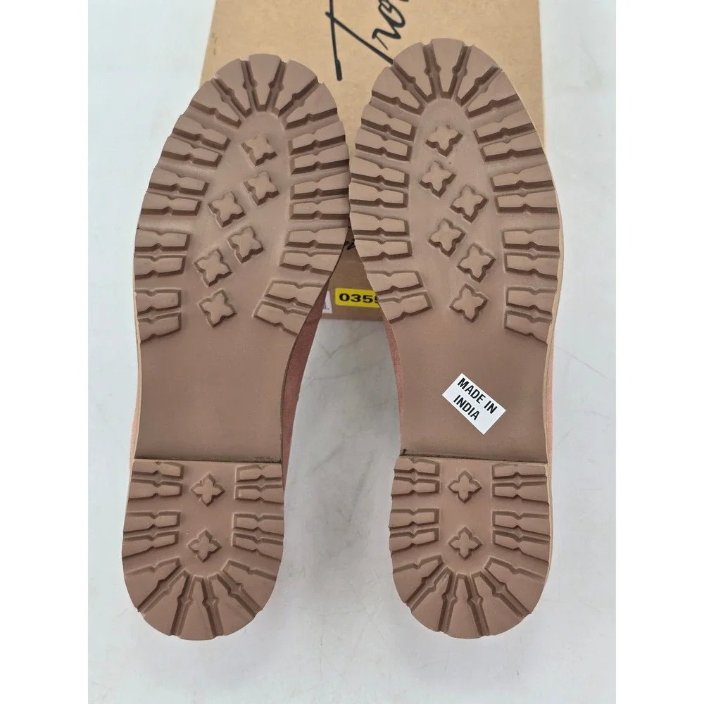 Trotters Fayth Loafers Womens 7.5 WW Pale Pink Suede Lug Sole - NEW